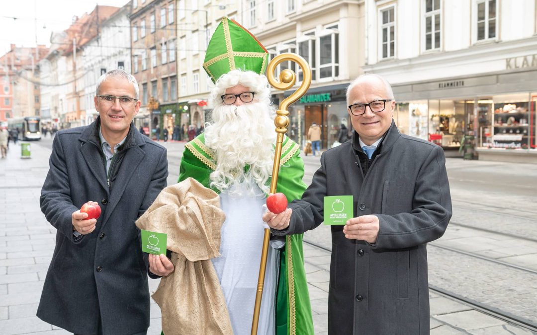 „Apfel essen nicht vergessen!“ – warum trug der Nikolaus heuer Grün?
